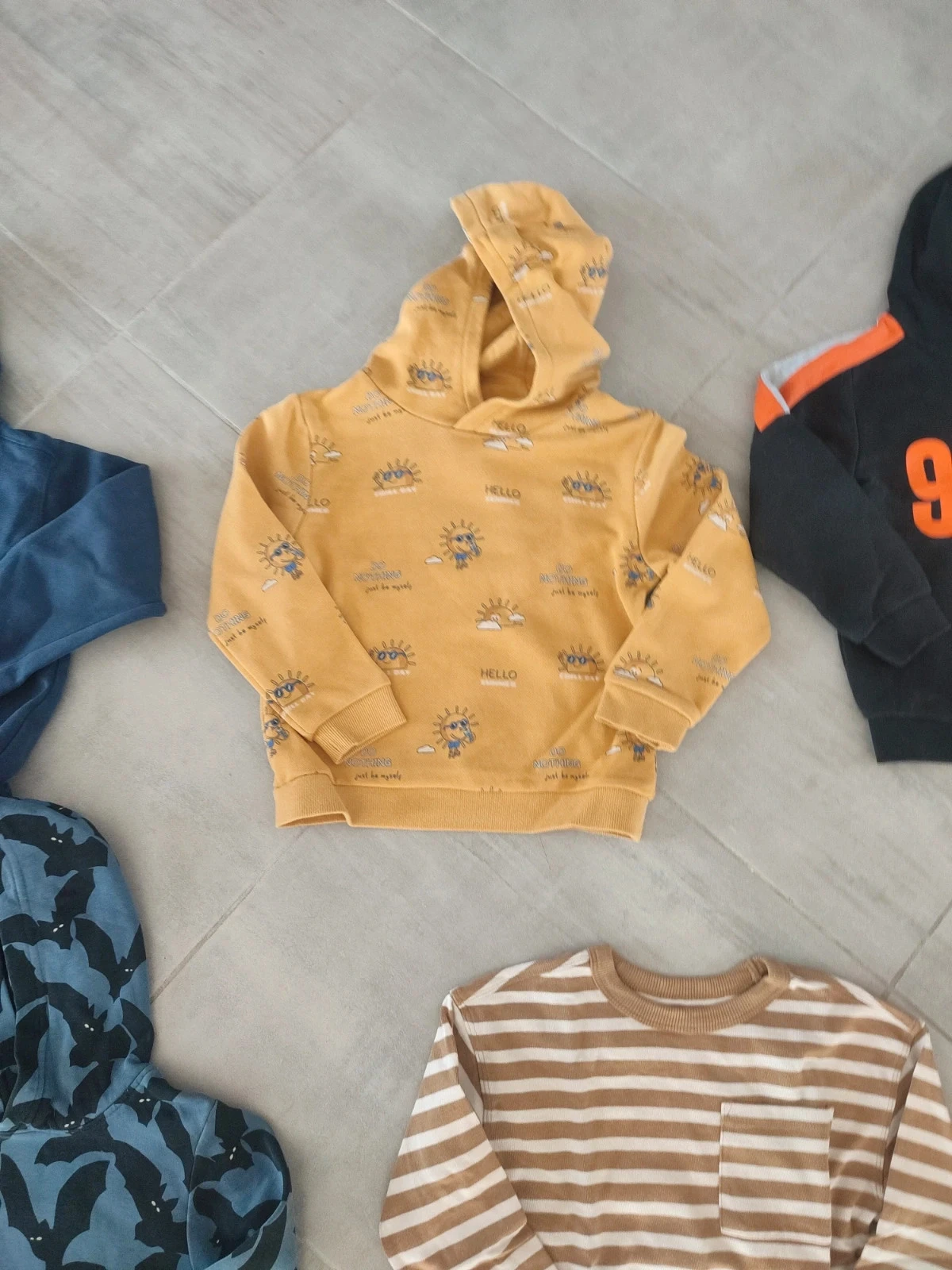 Lot of boys' 6-year-old sweatshirts – photo 4